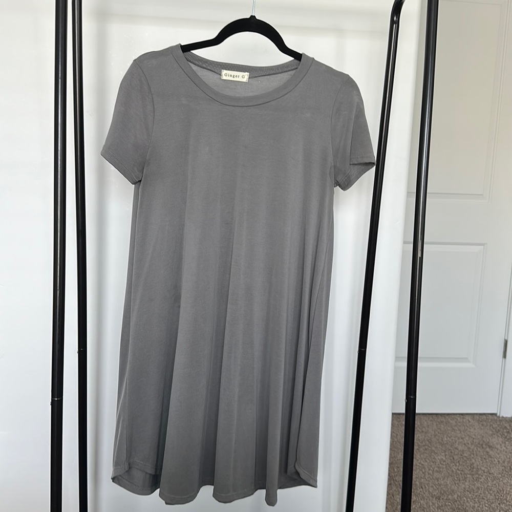 Grey short sleeve dress